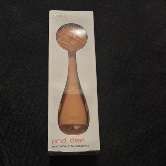 PMD Other - PMD Clean Smart Facial Cleansing Device - Peach